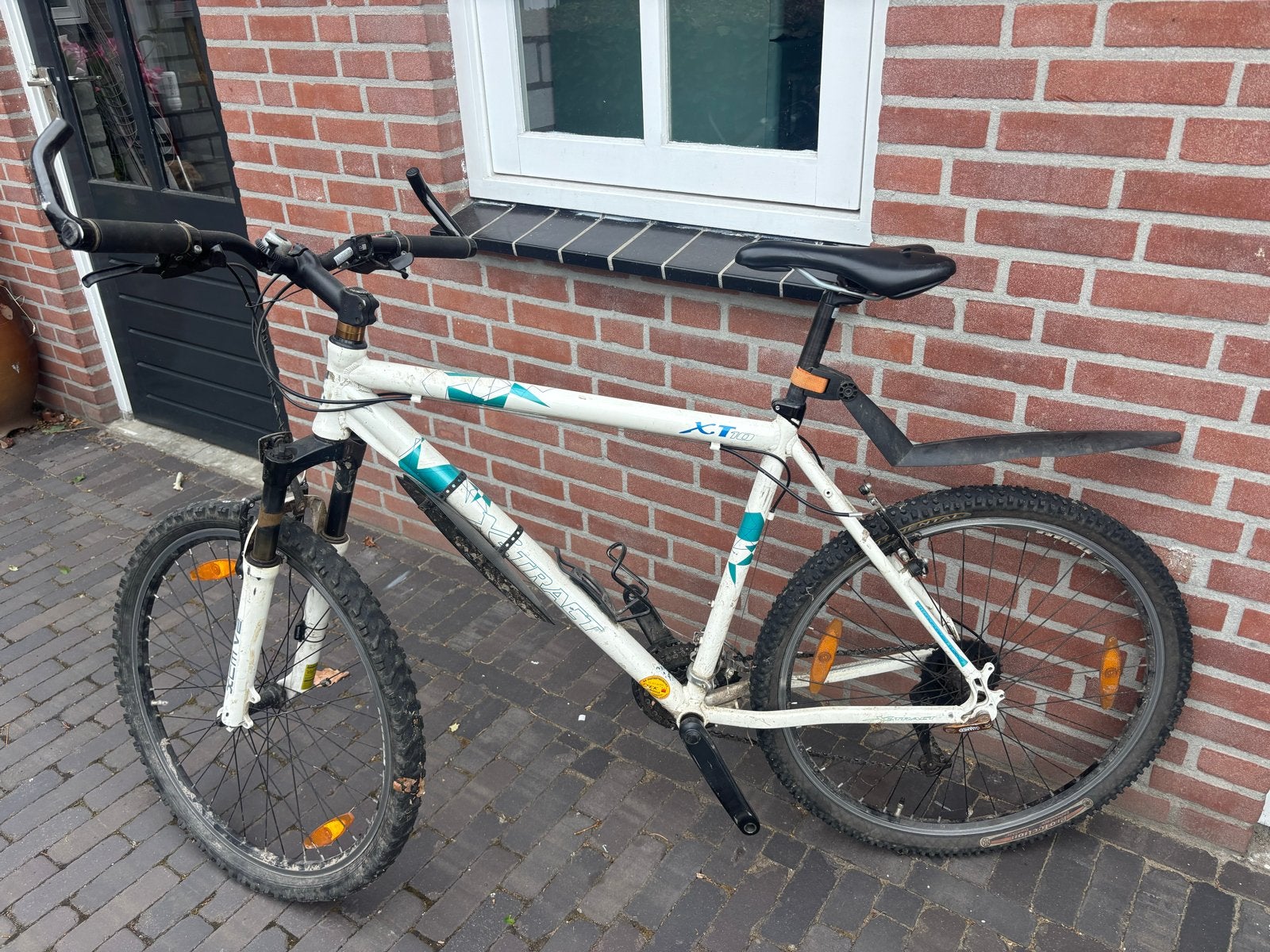 Gebruikte Mountainbike - Wit met Blauwe Accent, Gebruikt, Hardtail, 53 tot 57 cm, Ophalen