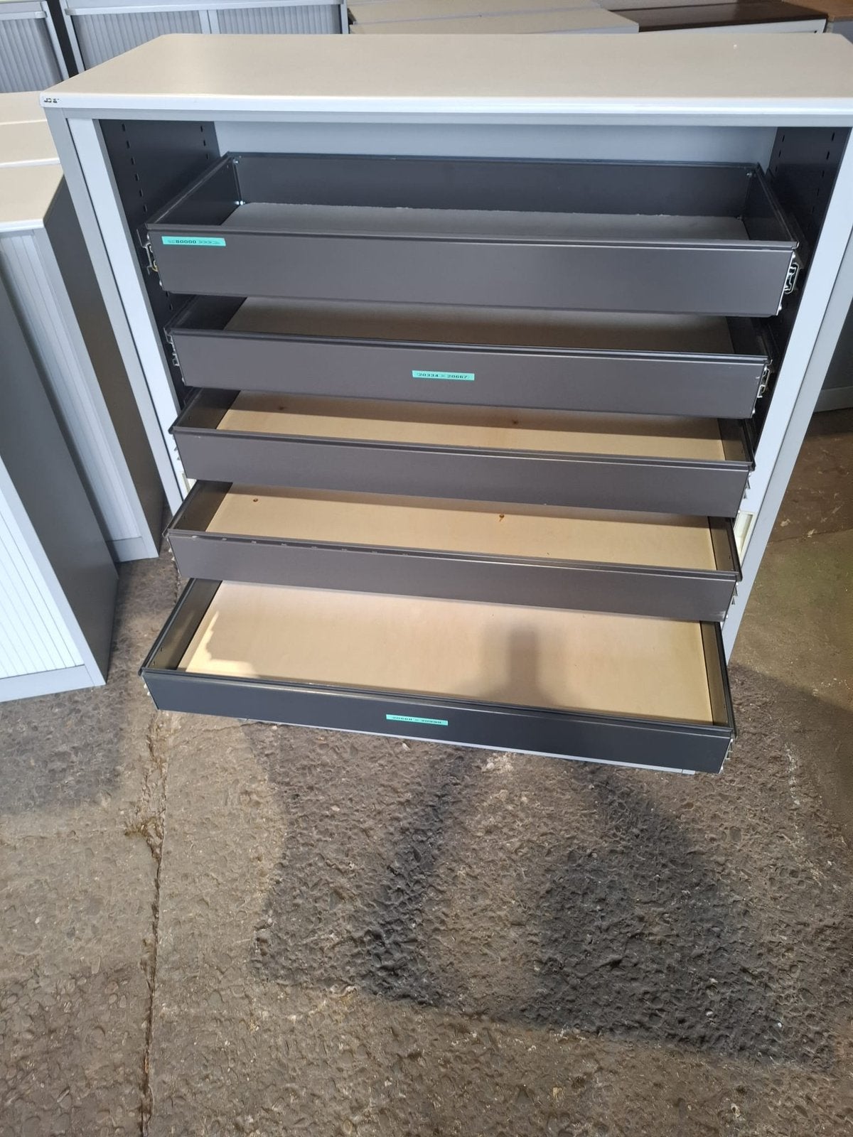 Zeer handige metalen roldeurkast met 5 lades, 150 hoog, Ophalen, Gebruikt, 100 tot 150 cm, 100 tot 150 cm