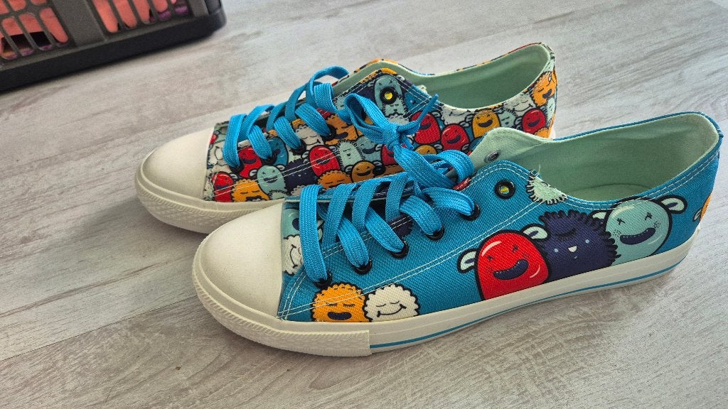 Dedoles gympen met figuurtjes maat 42, Blauw, Nieuw, Ophalen of Verzenden, Sneakers of Gympen