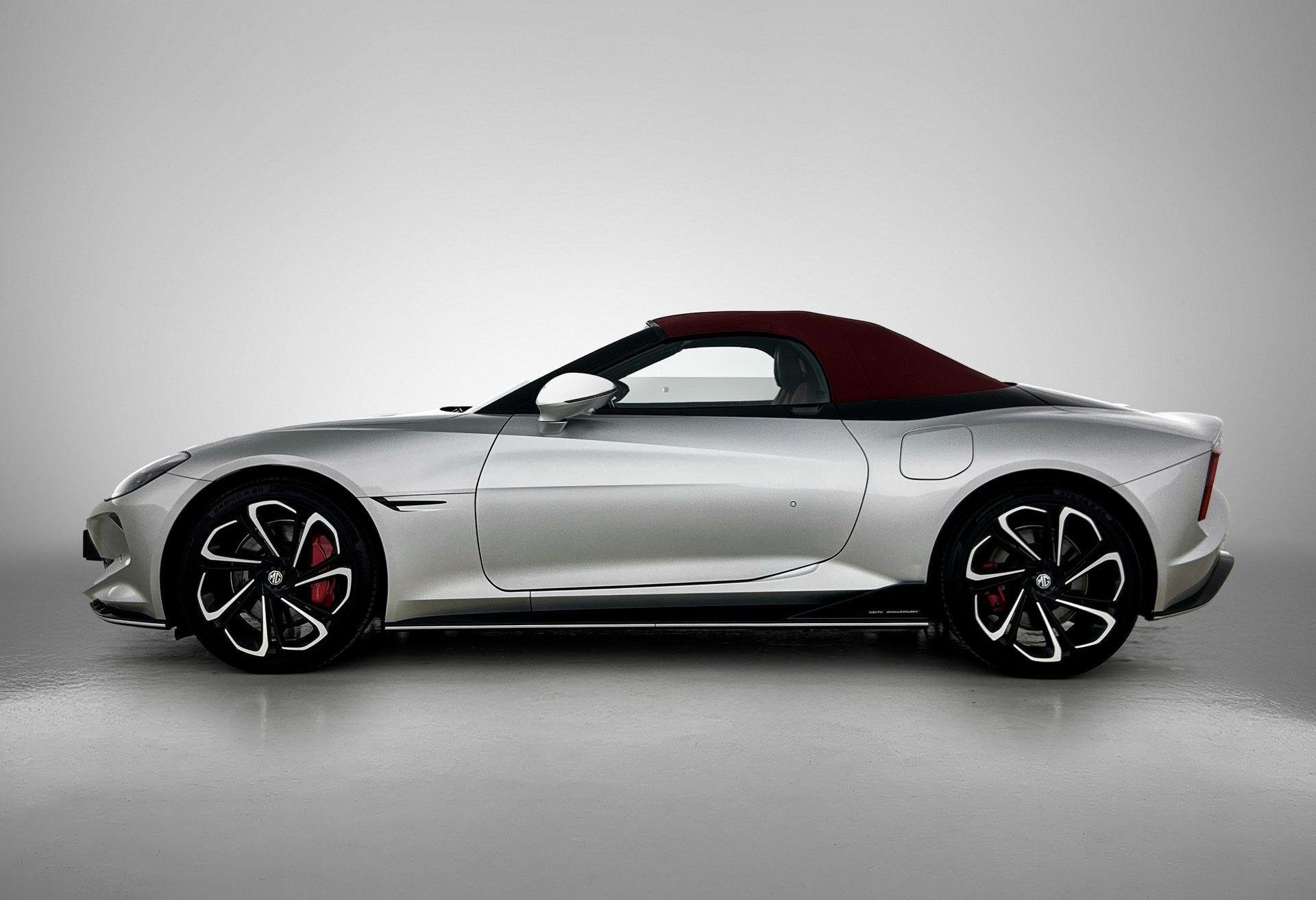 MG Cyberster GT AWD 77kWh 510pk | 1e-EIG | SoH 98,7% | 360 C, Auto's, Automaat, 12 maanden, Gebruikt, Overige modellen