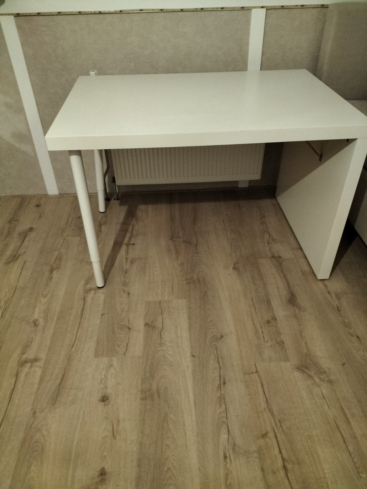 IKEA Malm bureau met 2 poten en blad, Ophalen, Gebruikt, Spaanplaat of MDF, IKEA
