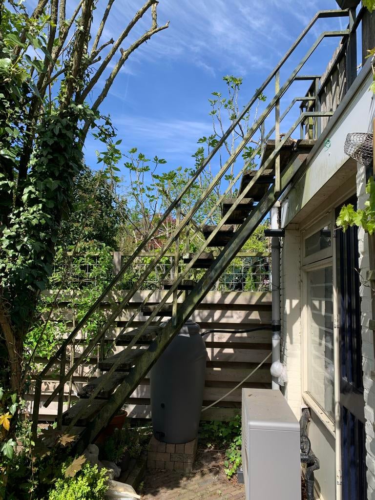 Buitentrap (staal met houten treden) - opknapper, Ophalen, Gebruikt, Trap, 2 tot 4 meter
