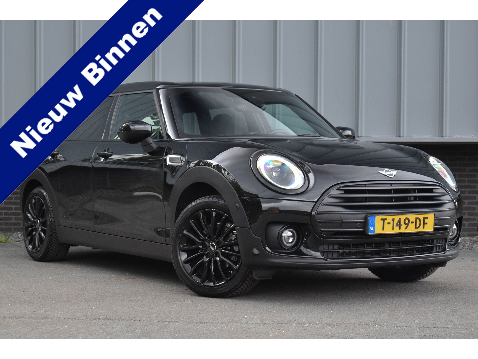 MINI Clubman 1.5 One Aut. | Xenon/LED | Stoelverwarming | Ke, Stof, Zwart, 102 pk, 19 km/l