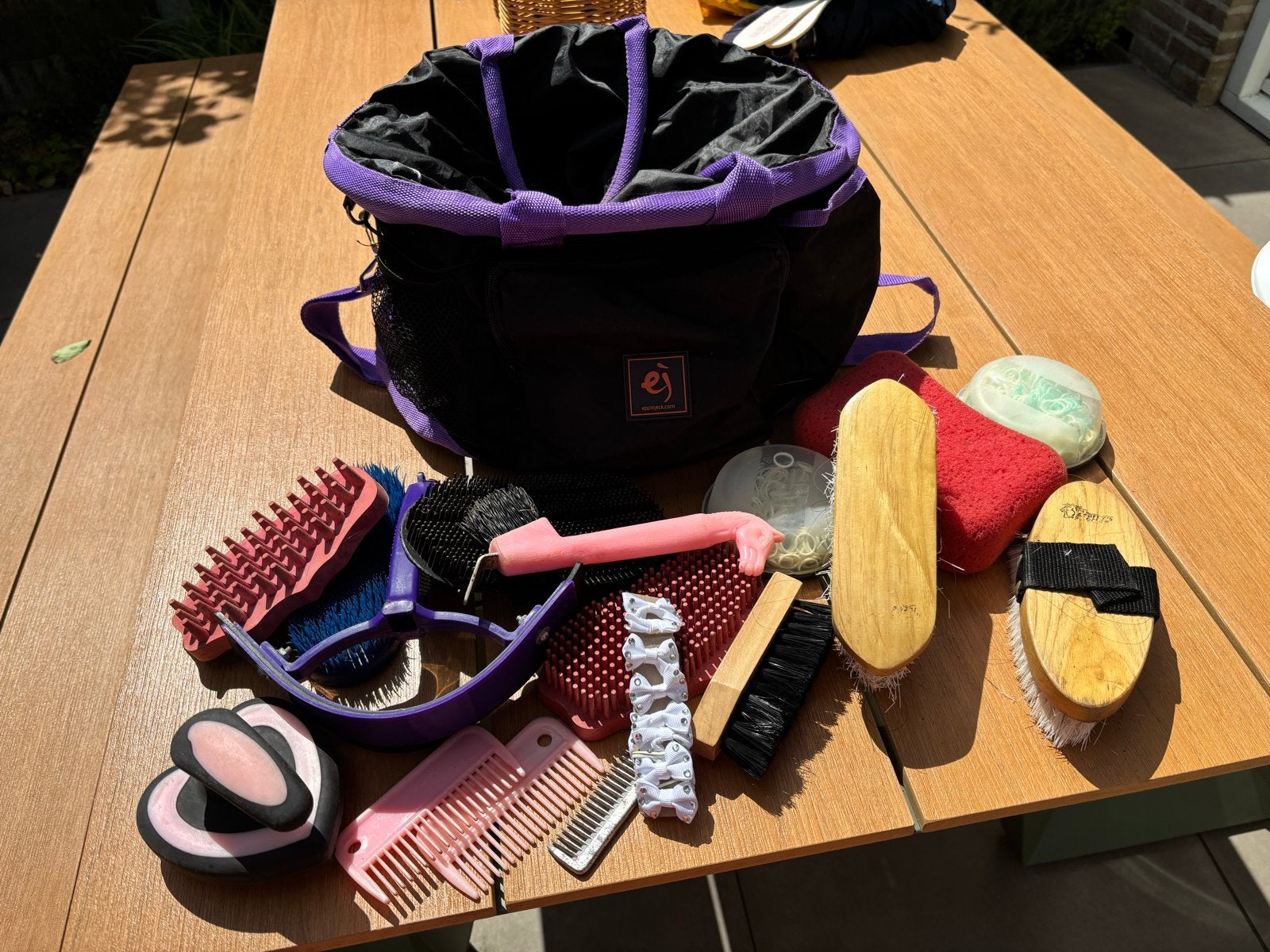 Epplejack tas verzorging paard met complete inhoud, Ophalen, Zo goed als nieuw
