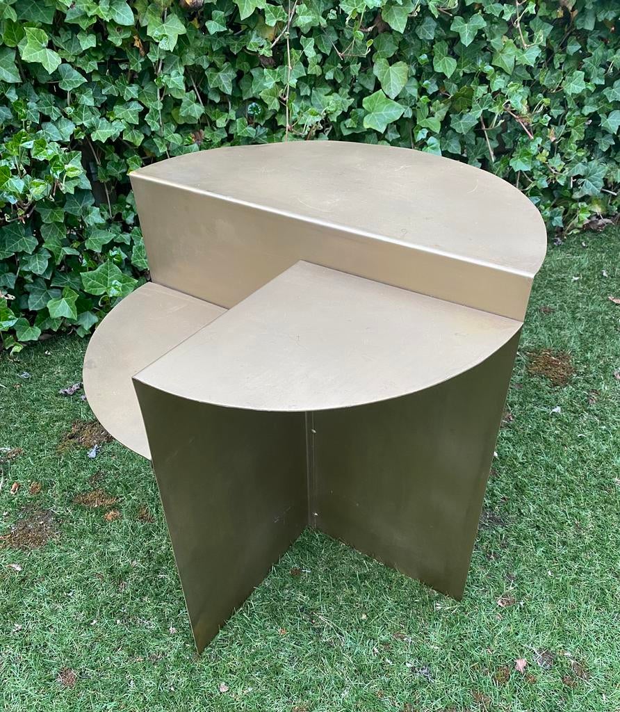 Metal sidetable  kleur gold metal), Minder dan 55 cm, Metaal of Aluminium, Rond, Zo goed als nieuw