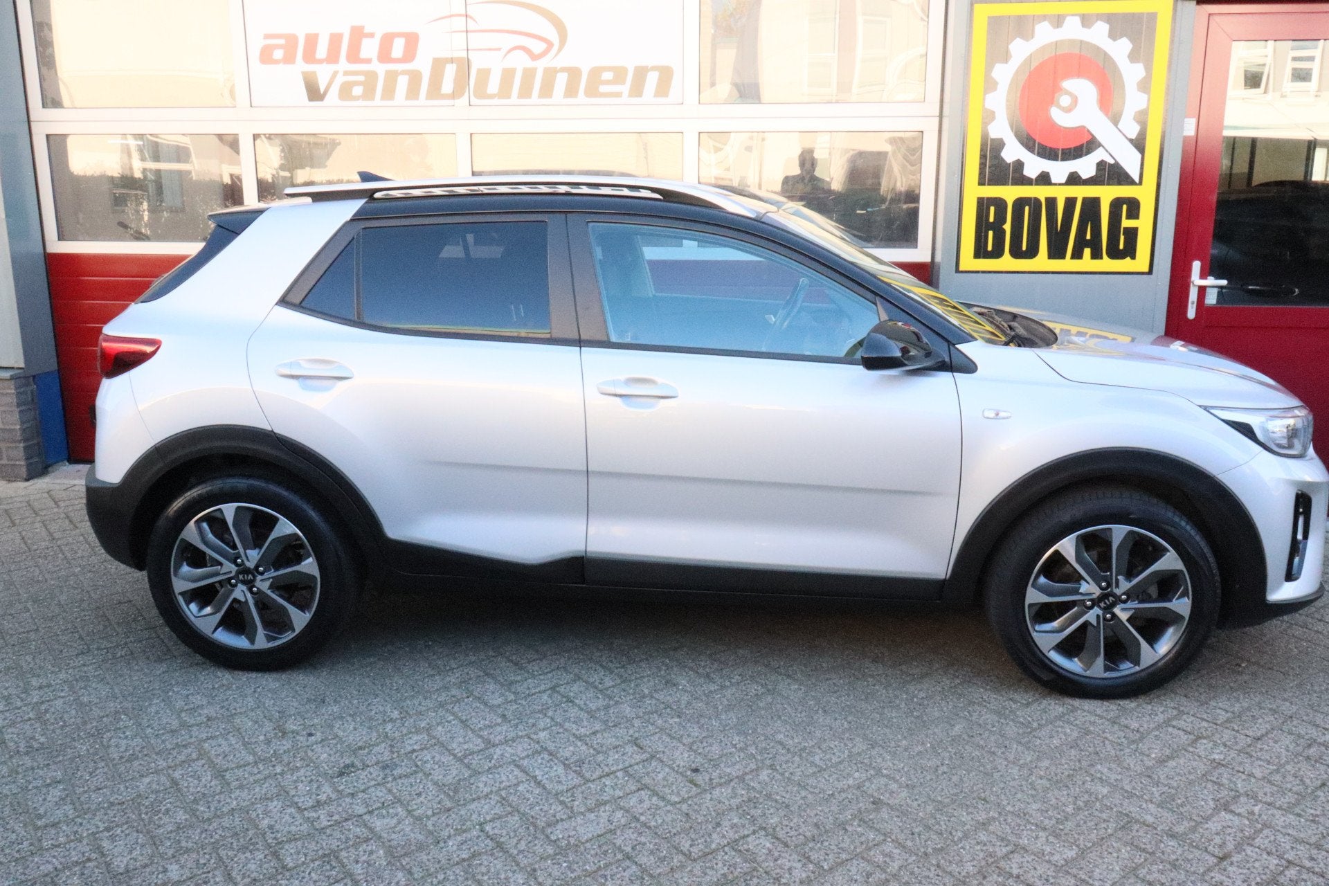 Kia Stonic 1.0 T-GDi Sports Edition O.a: PDC, Camera, DAB, N, Auto's, Voorwielaandrijving, Dealer onderhouden, Gebruikt, Met garantie (alle)