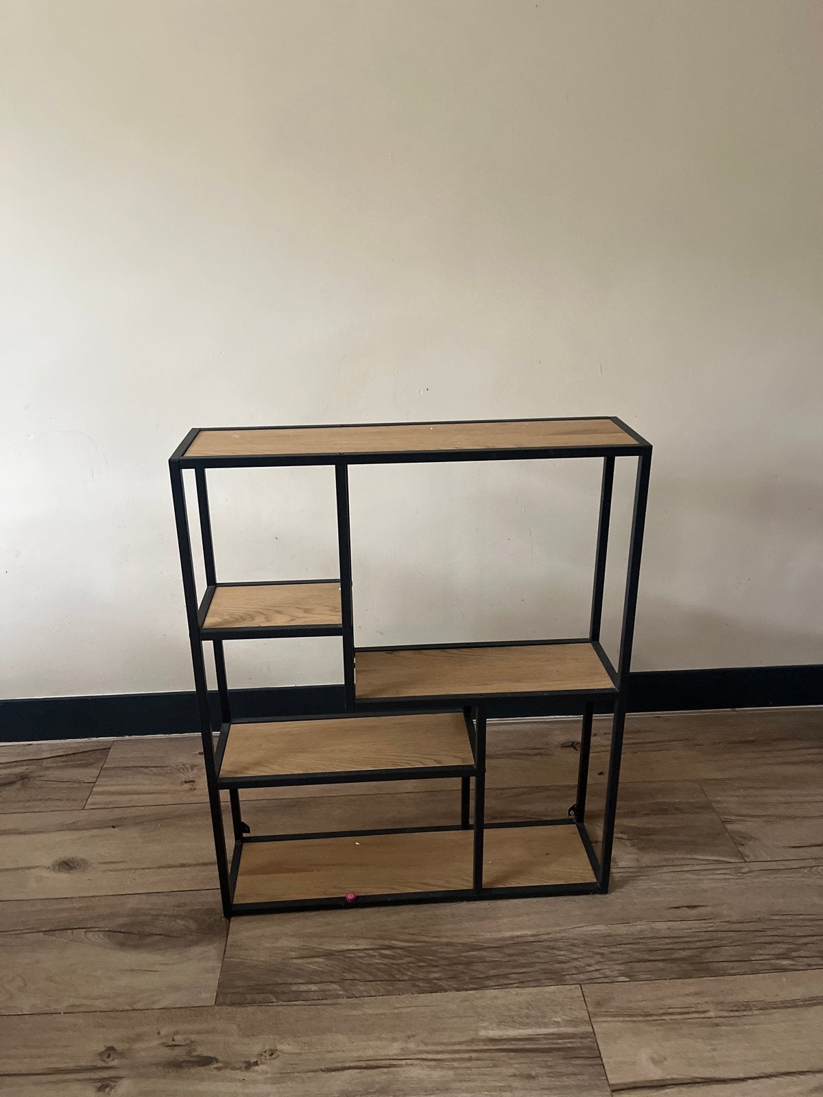 Stijlvol open wandrek met houten planken (h=90, d=20, b=75), Ophalen, Gebruikt