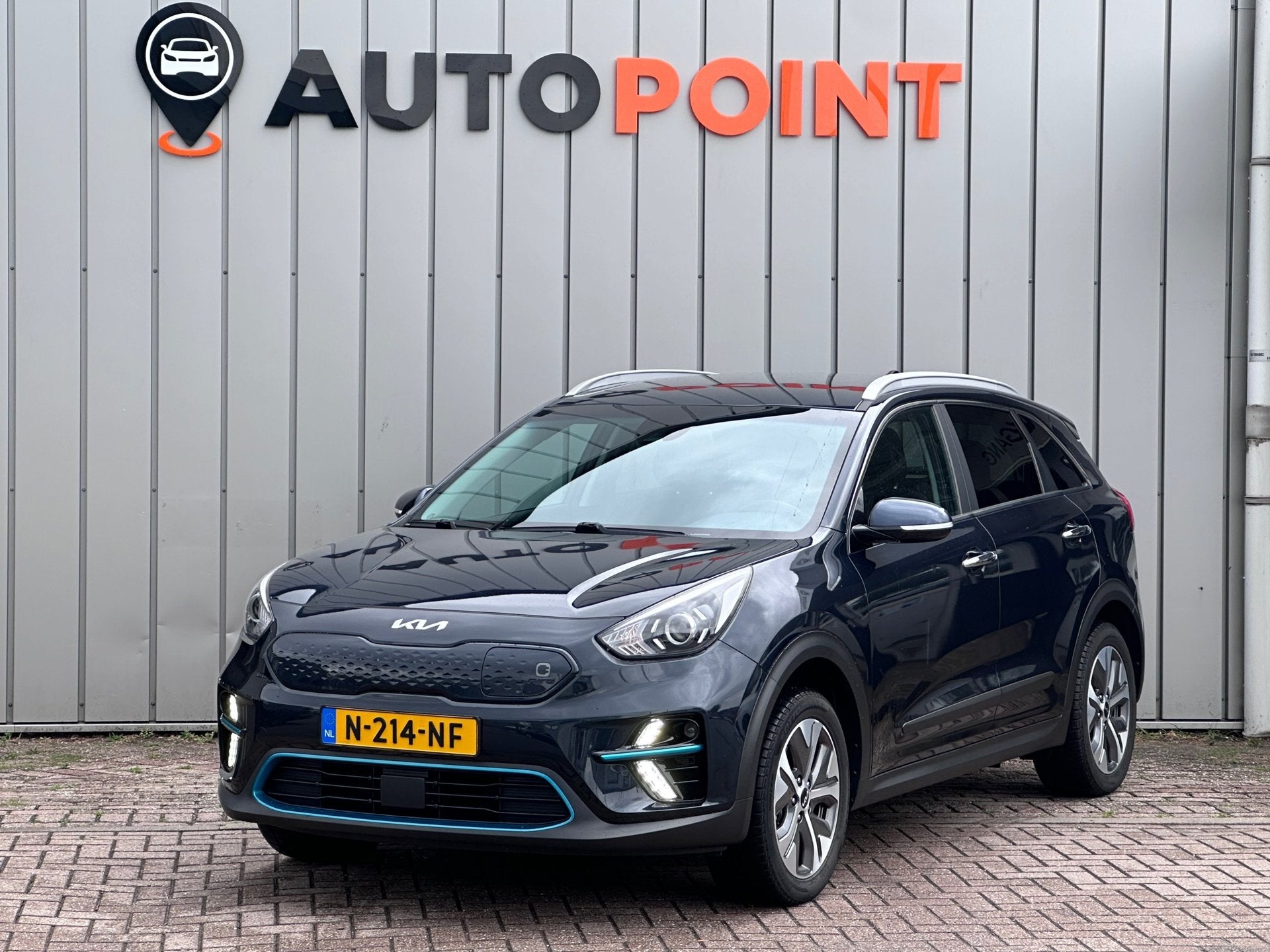 Kia E-Niro DynamicLine 64 kWh SOH 100% FASE 3 DEALER OND 1 E, Auto's, Dealer onderhouden, Zwart, 1712 kg, Blauw