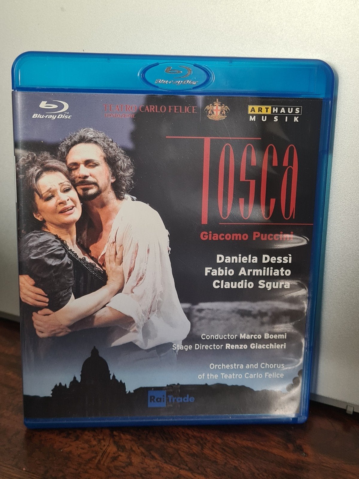 Puccini: Tosca - Live vanuit Teatro Carlo Felice (Blu-ray), Ophalen of Verzenden, Zo goed als nieuw, Muziek en Concerten