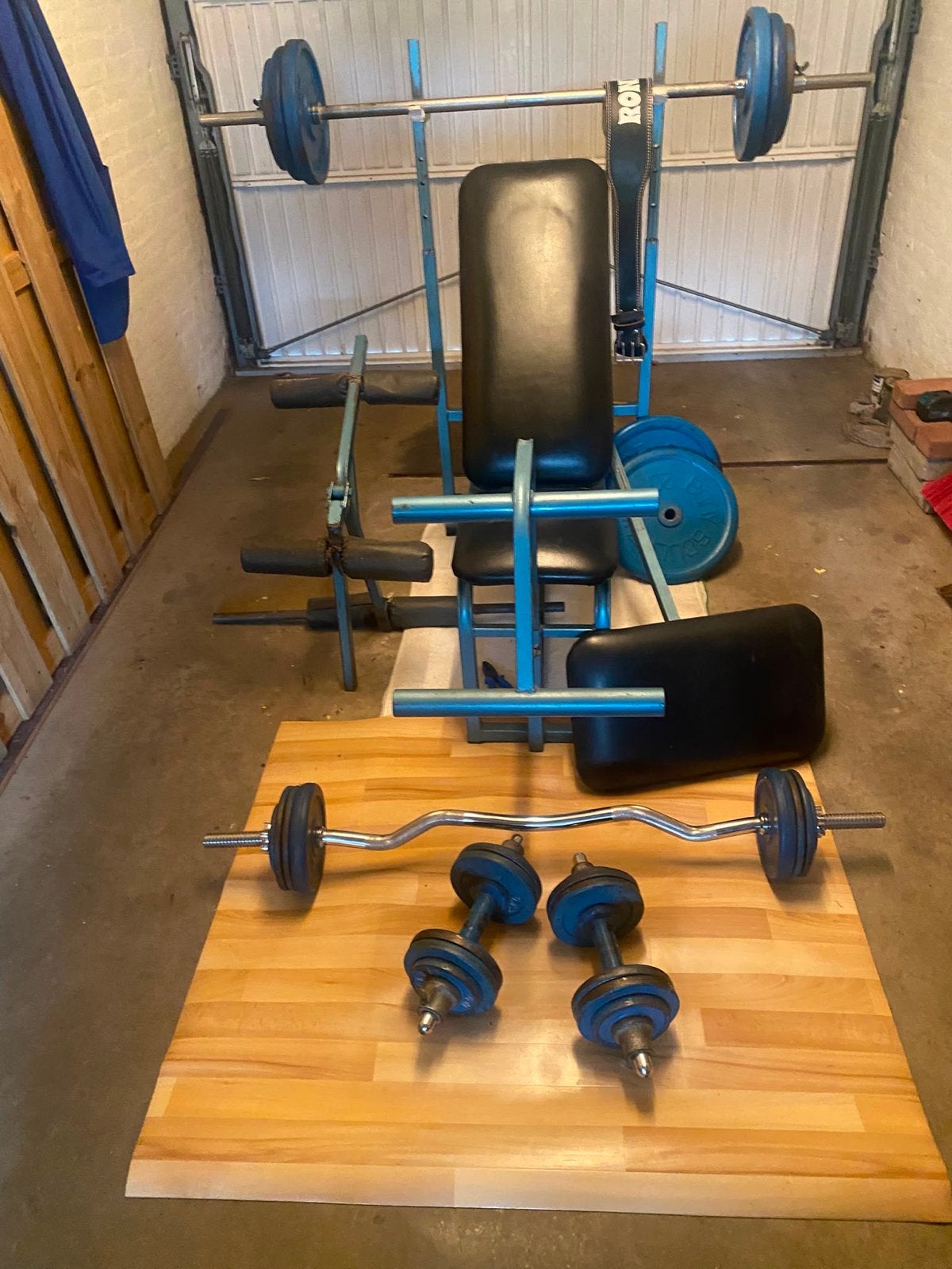 Complete fitness set: halterbank, halters en gewichten, Ophalen, Gebruikt, Armen, Fitnessbank