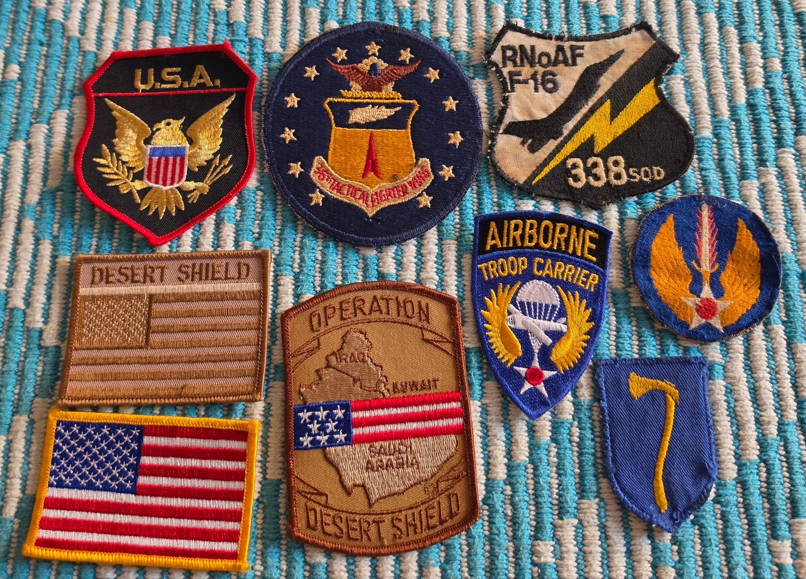 Diverse militaire US emblemen en badges - Verzameling, Ophalen of Verzenden, Overige soorten, Amerika, Embleem of Badge