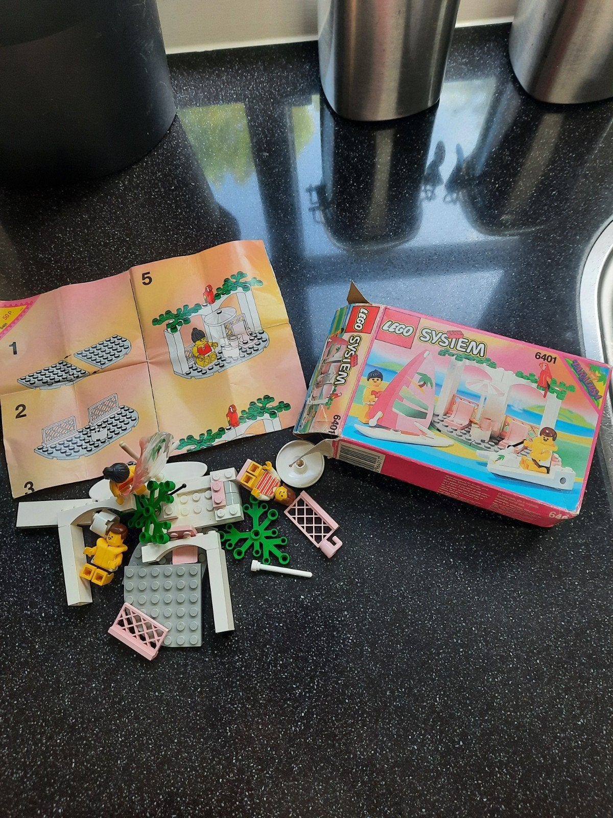 Lego System 6401 Paradisa: Strandhuisje met Windsurfer, Gebruikt, Overige thema's, Lego, Ophalen of Verzenden