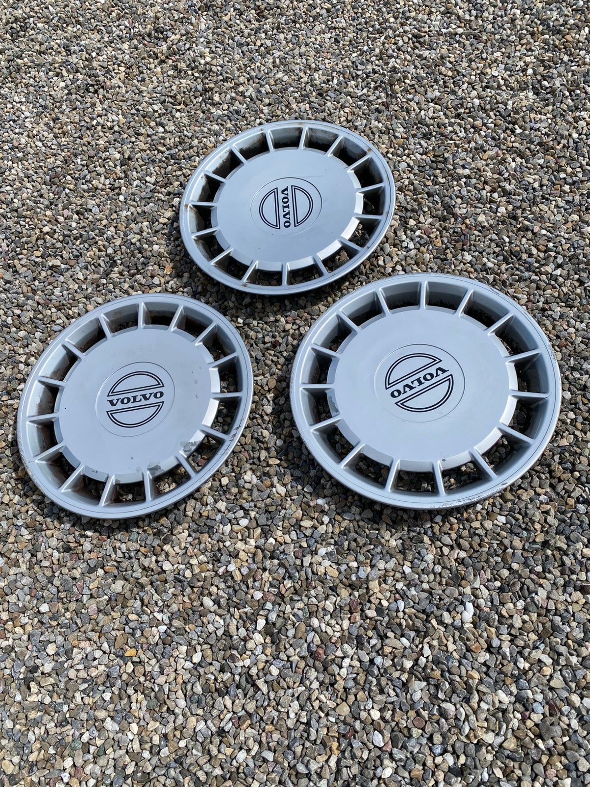 3 Wieldeksels Volvo 240 14 inch kunststof, Auto diversen, Wieldoppen, Ophalen, Gebruikt