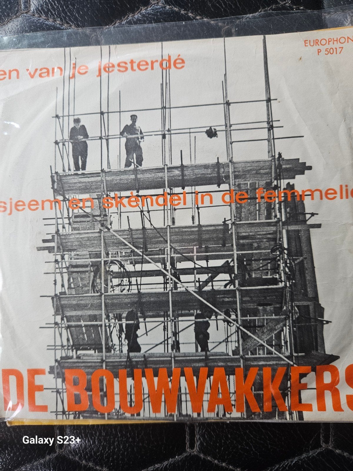 De Bouwvakkers - Sjeem en Skendel in de Femmelie (Single), Cd's en Dvd's, Ophalen of Verzenden, Gebruikt, Schlager