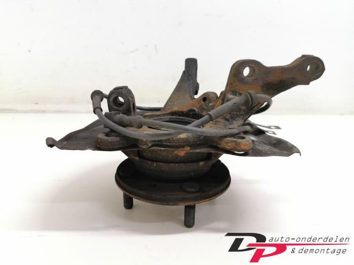 Wielnaaf voor van een Mitsubishi Carisma, Gebruikt, -, -, Ophalen of Verzenden
