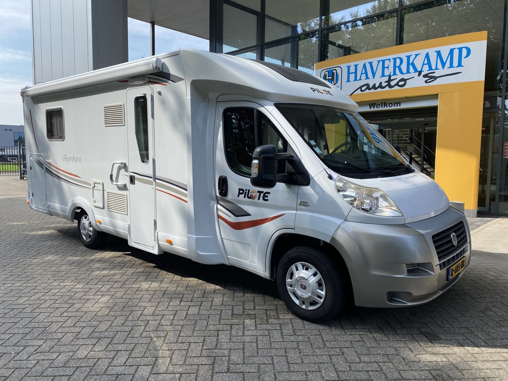 Caravans And Camping Pilote
