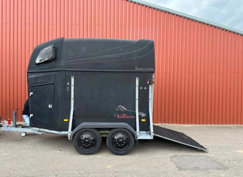 2 paards trailer, Ophalen, Gebruikt, Polyester, 2-paards trailer