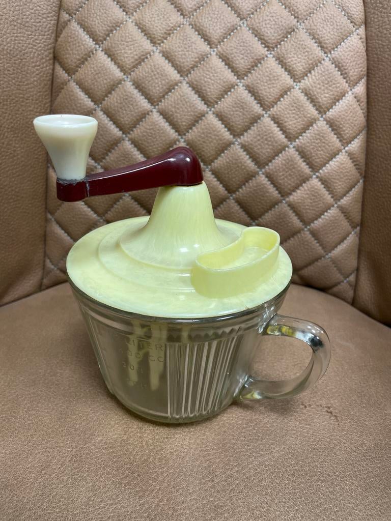 Antieke slagroom klopper, Geel, Ophalen of Verzenden, Nvt, Glas