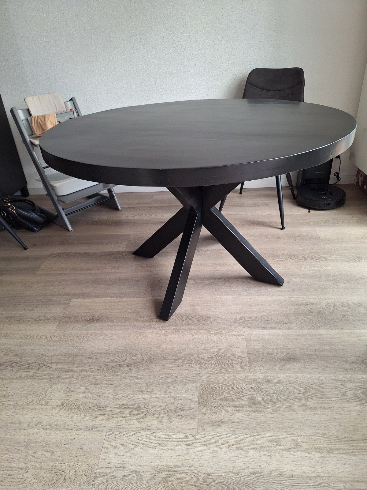 Ronde Zwarte eettafel  130 cm, Ophalen, Rond, Zo goed als nieuw, Vier personen