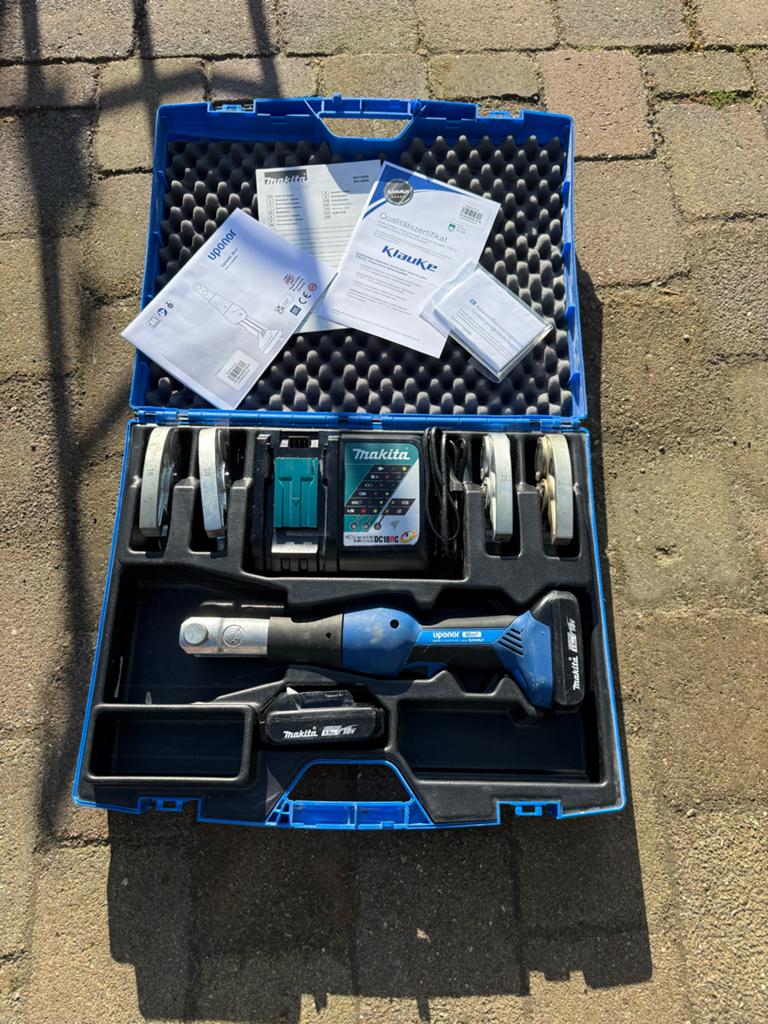 Uponor Mini2 Klauke persmachine met persbekken 16/20/25/32, Doe-het-zelf en Verbouw, Gereedschap | Overige machines, Gebruikt