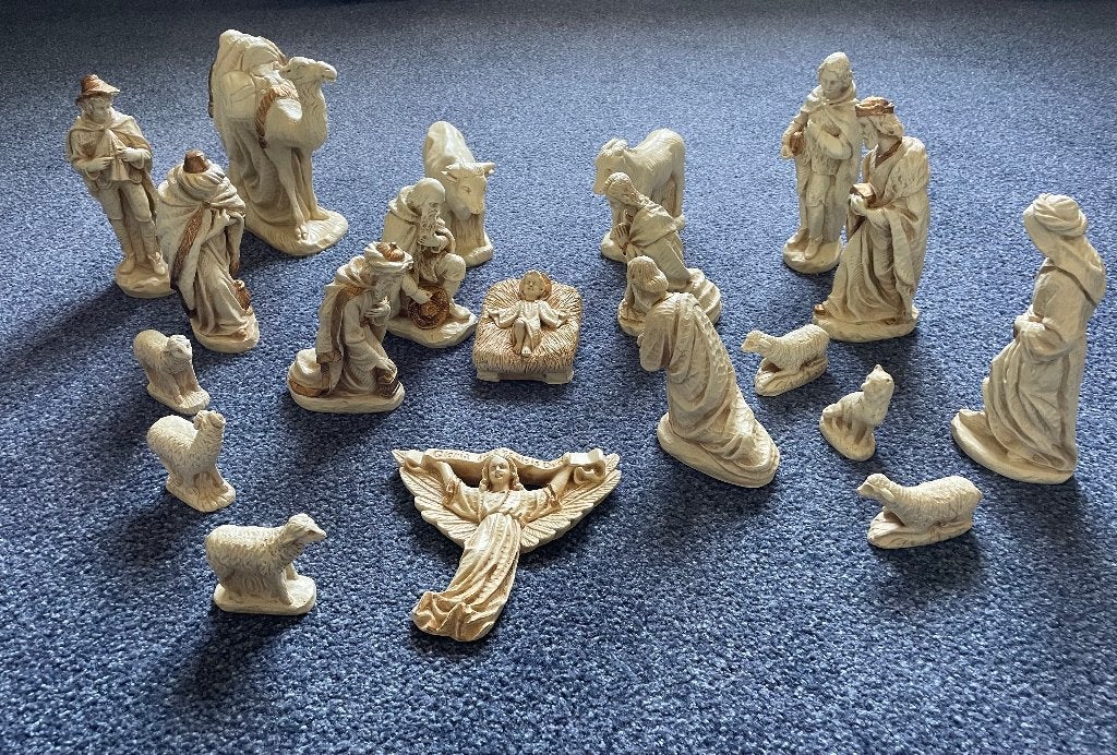 Prachtige set Kerststalbeelden, 20 delig, Diversen, Ophalen of Verzenden, Zo goed als nieuw