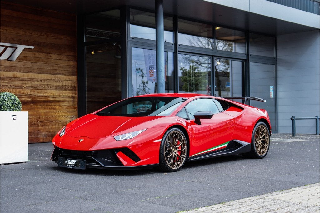 Lamborghini Huracan 5.2 V10 Performante *Carbon seats/Cerami, Auto's, Lamborghini, Automaat, Gebruikt, Zwart, 5204 cc