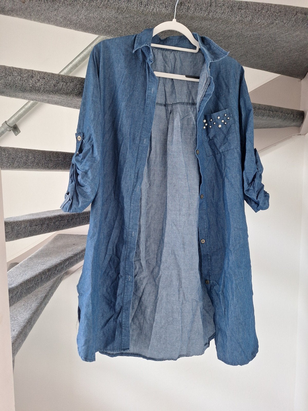 Lange spijkerblouse met parels en zilveren details - Maat L, Kleding | Dames, T-shirts, Blauw, Maat 42/44 (L), Ophalen of Verzenden