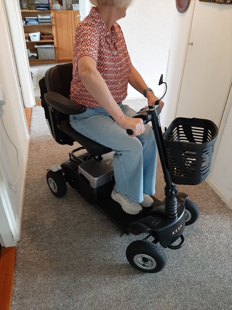 Scootmobiel Life and Mobility Vivo als nieuw, Diversen, Ophalen, Life and Mobility, 10 km/u of minder, 16 t/m 25 km