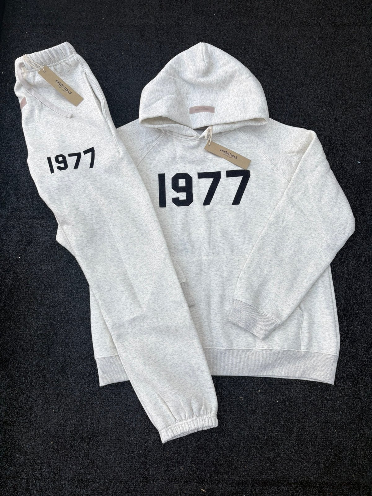 Essentials 1977 trainingspak, Kleding | Heren, Ophalen of Verzenden, Nieuw, Maat 48/50 (M), Grijs