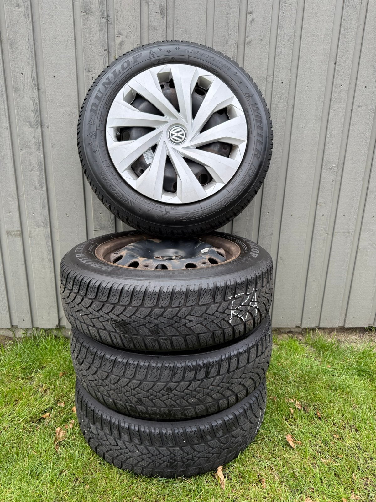 Originele VW 15-inch winterset Dunlop Winter Response 2, Gebruikt, 15 inch, Banden en Velgen, Personenwagen