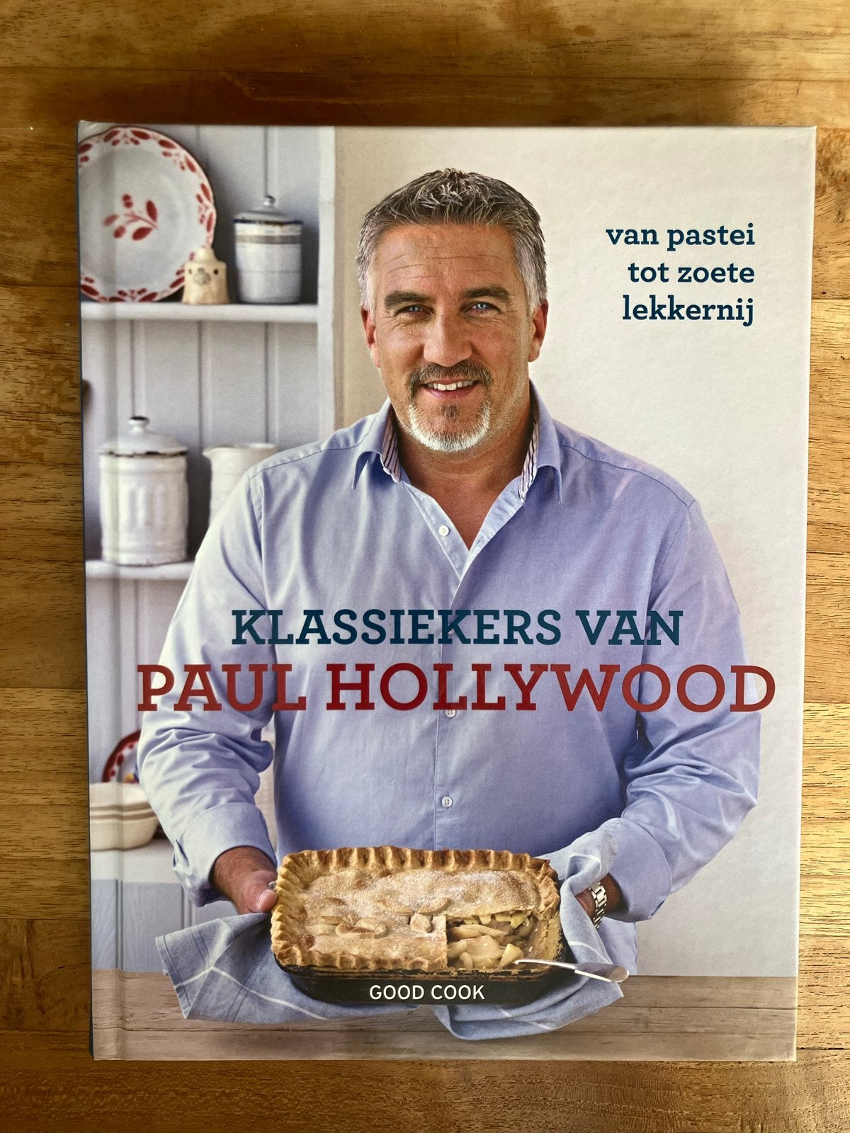 Klassiekers van Paul Hollywood: Van pastei tot zoete lekkern, Ophalen of Verzenden, Zo goed als nieuw, Europa, Taart, Gebak en Desserts
