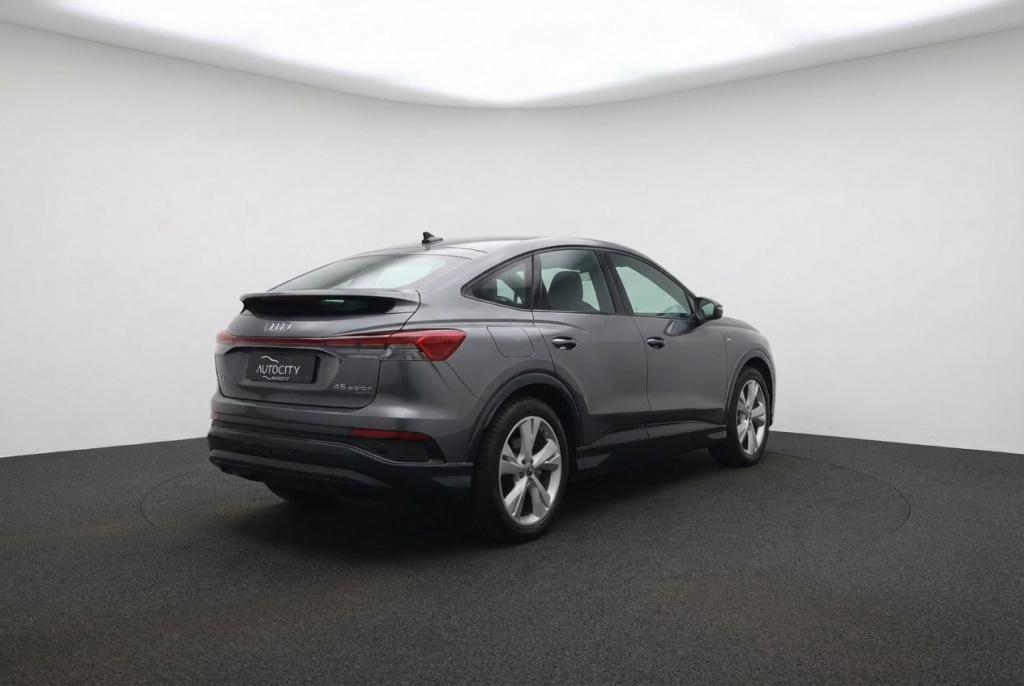 Audi Q4 e-tron Sportback 45 e-tron quattro S Line 90% SOH l, Auto's, Audi, Automaat, 0 cilinders, Gebruikt, Leder en Stof