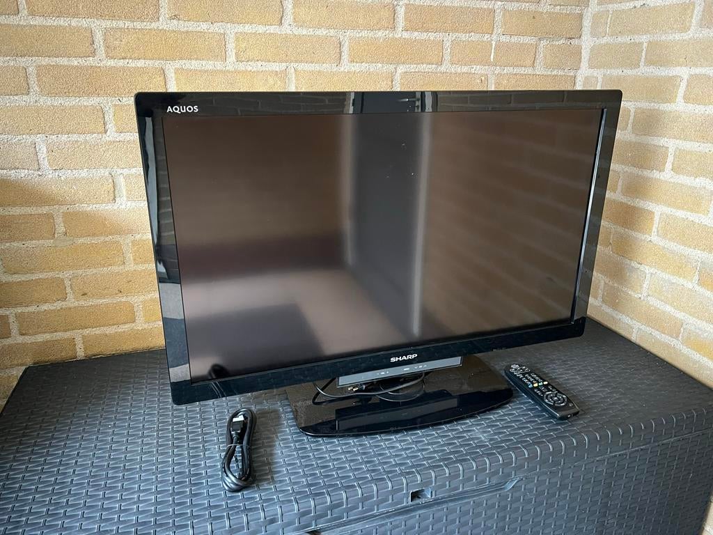 Sharp Aquos LCD TV - 60-80 cm - Gebruikt, Gebruikt, 50 Hz, Ophalen of Verzenden, Sharp