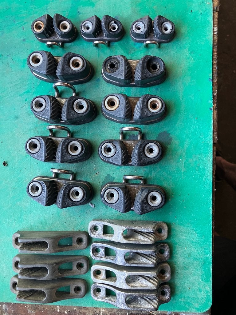 Bruikbaar aantal Curryklemmen en CamCleats, Ophalen of Verzenden, Gebruikt, Dekbeslag, Zeilboot