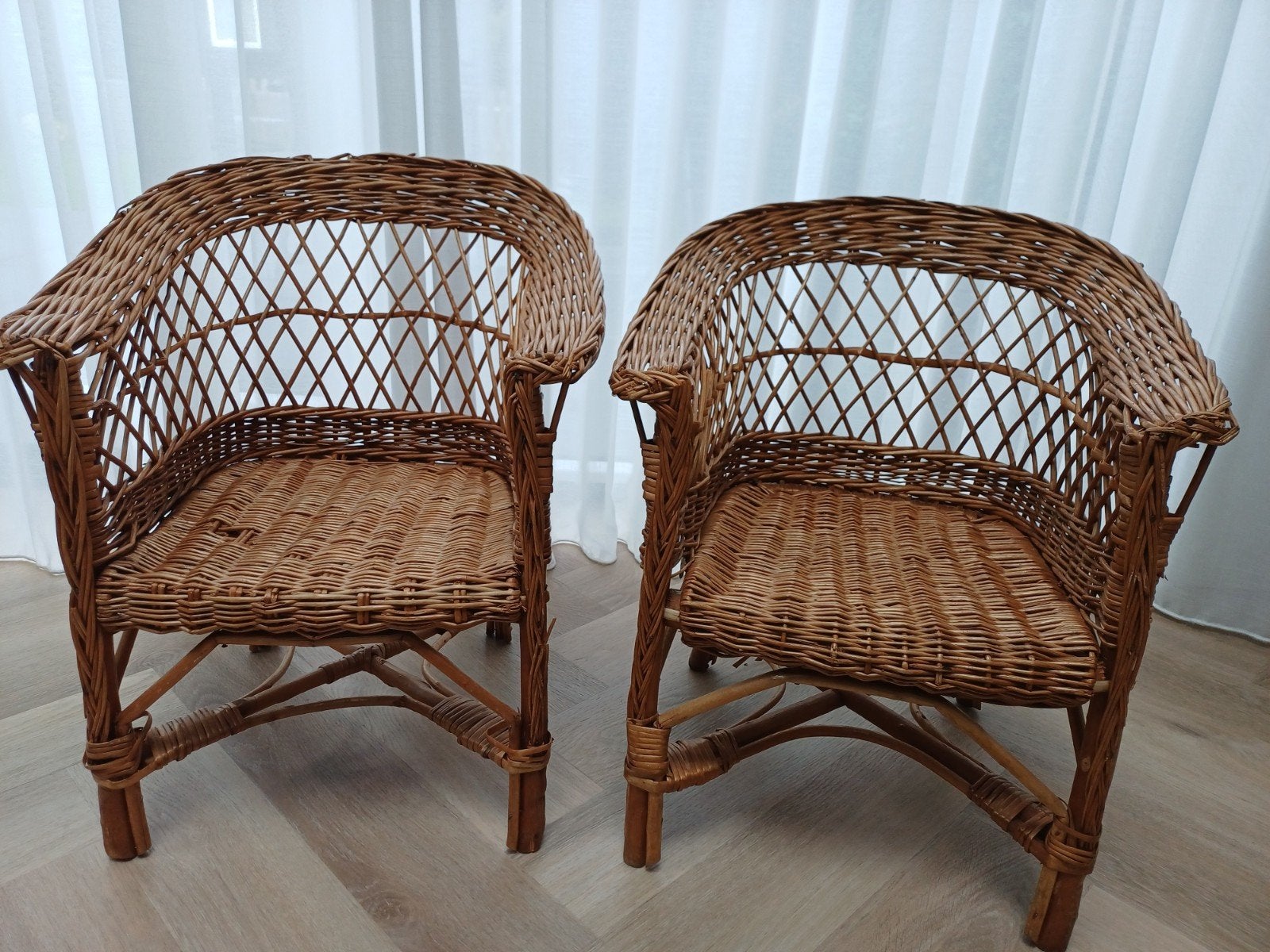 Vintage rotan kinderstoeltjes, Ophalen, Gebruikt, Twee, Bruin