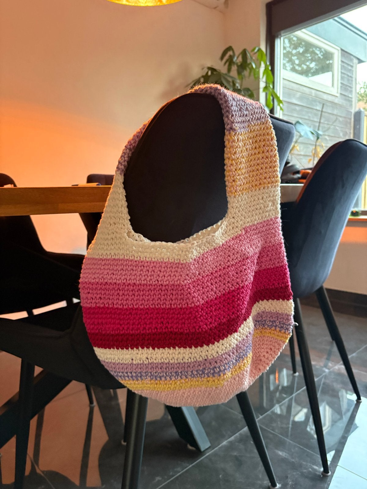 Handgemaakte gehaakte tas in vrolijke kleuren, Ophalen of Verzenden, Nieuw, Overige kleuren, Schoudertasje