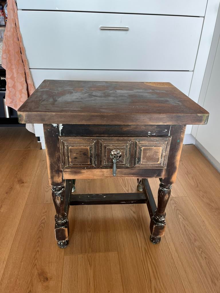 Antiek bijzettafeltje hout, Ophalen