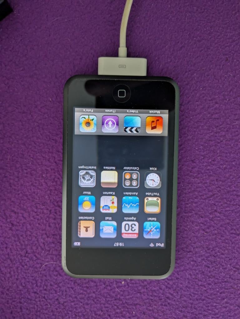 JBL On Stage 200 iD + iPod Touch 8GB, Audio, Tv en Foto, Mp3-spelers | Apple iPod, Gebruikt, Touch, Zwart, Ophalen of Verzenden