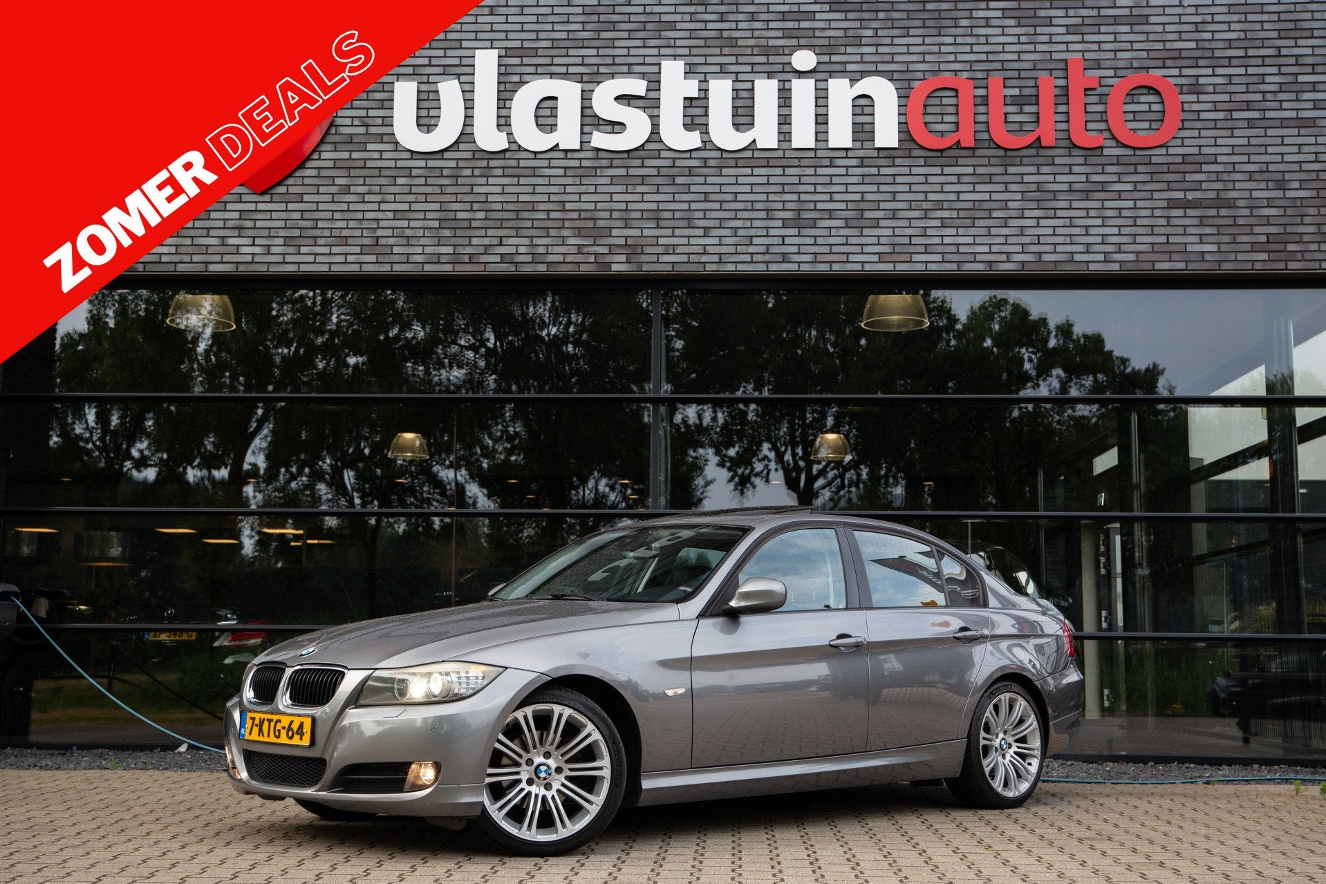 BMW 3 Serie 318i Business Line , Leder, Schuifdak, Stoelverw, Automaat, Euro 5, Zwart, Sedan