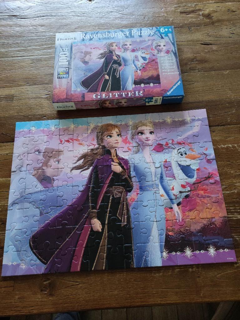 Frozen glitter puzzel 100 stukjes, Kinderen en Baby's, Speelgoed | Kinderpuzzels, Ophalen, Meer dan 50 stukjes, Zo goed als nieuw