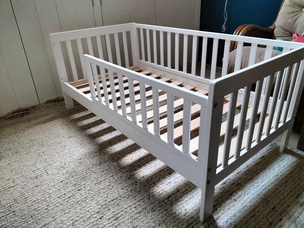Ledikant peuter/kleuter, Kinderen en Baby's, Kinderkamer | Bedden, Ophalen, Gebruikt, 70 tot 85 cm, 140 tot 160 cm
