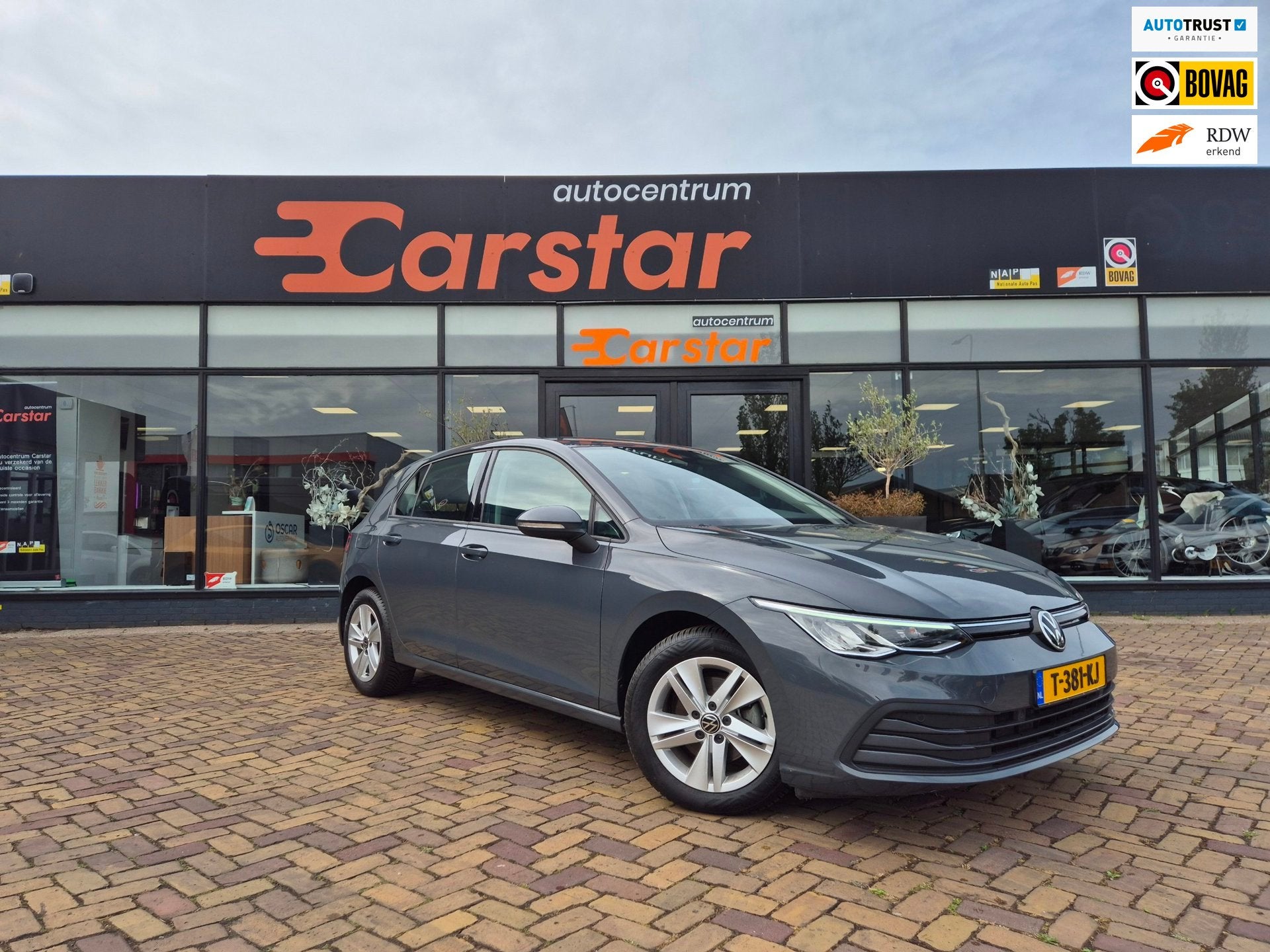 Volkswagen Golf 1.0 eTSI Life|Car-Play|Camera|Cruise, Stof, Gebruikt, Euro 6, 1202 kg