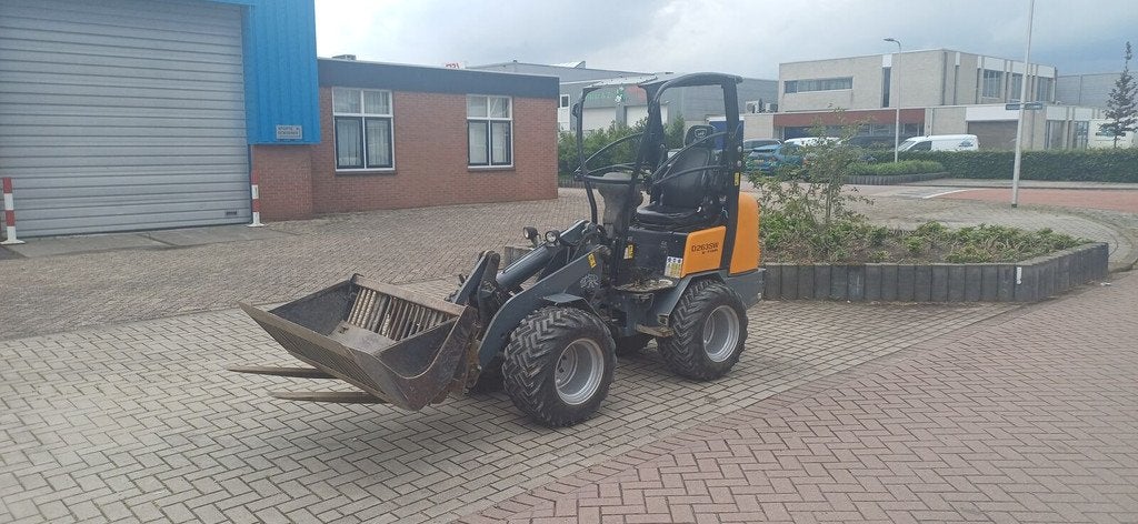 Giant D263SW extra multifunctional loader, Zakelijke goederen, Wiellader of Shovel