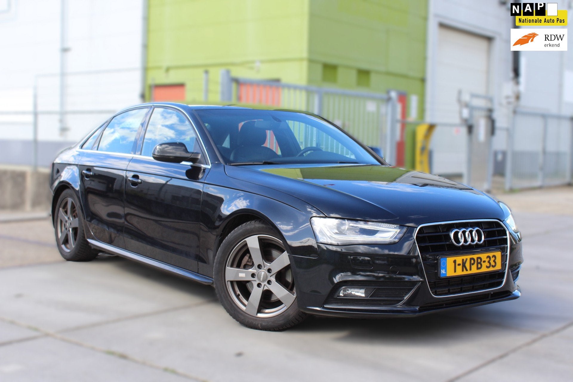 Audi A4 Limousine 1.8 TFSI S Edition, Voorwielaandrijving, Euro 5, Gebruikt, 4 cilinders