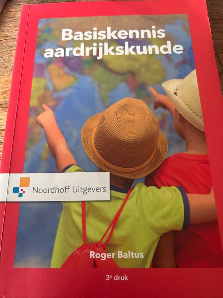 Roger Baltus - Basiskennis Aardrijkskunde, Boeken, Roger Baltus, Ophalen of Verzenden, Zo goed als nieuw, Nederlands