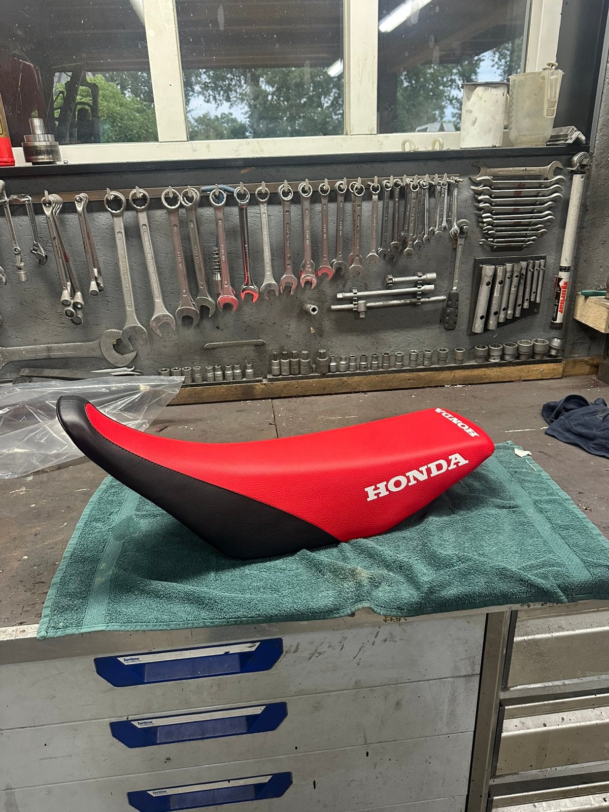 Honda CR250 1992-1996 CR125 1993-1997 zadel gezocht, Motoren, Ophalen of Verzenden, Nieuw