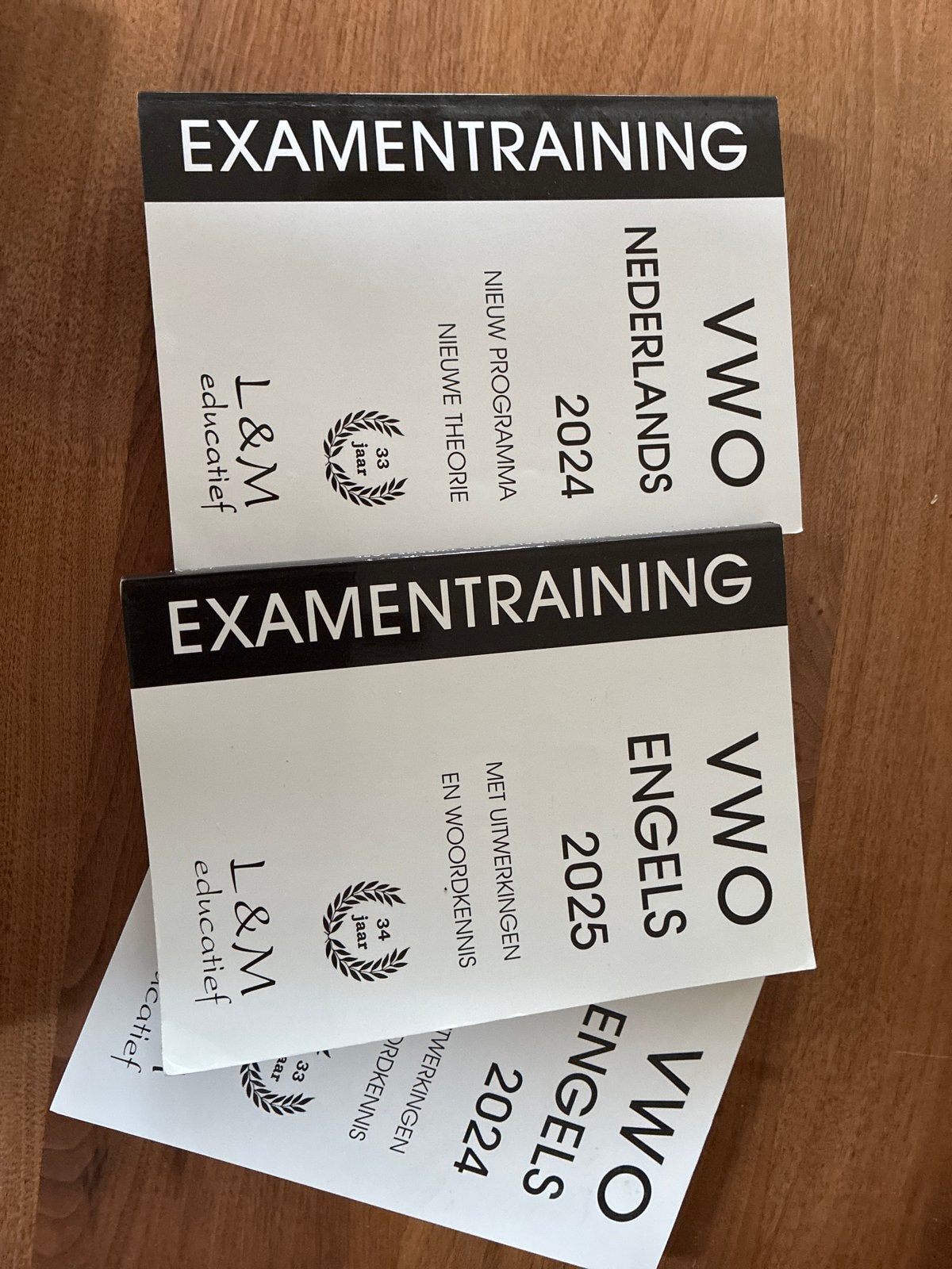 Examentraining VWO Nederlands en Engels 2024/2025, Boeken, Ophalen of Verzenden, Zo goed als nieuw, VWO, Nederlands