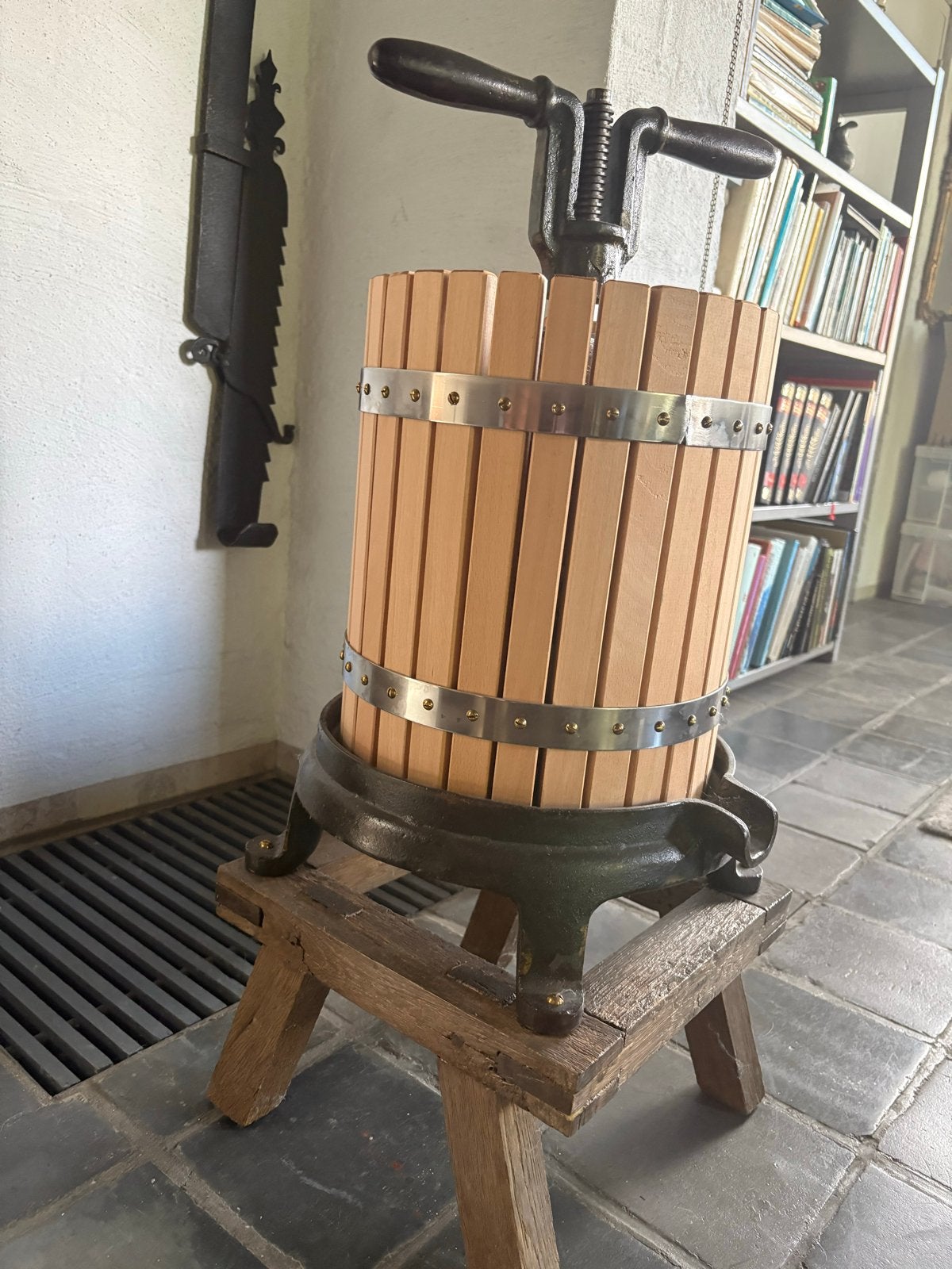 Robuuste Fruitpers van Gietijzer en Hout, Ophalen