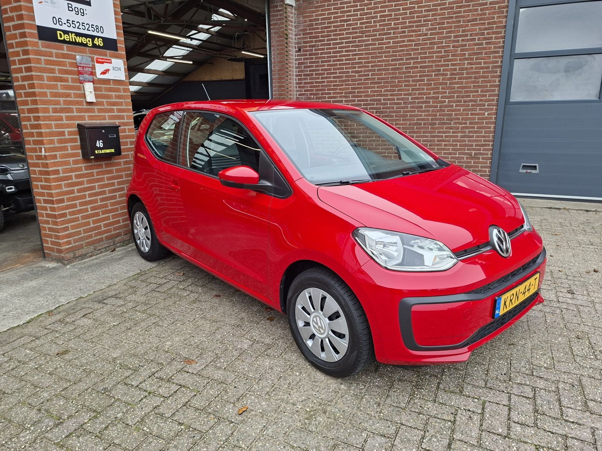 Volkswagen Up! 1.0 BMT take up!, Airco, Bluetooth Dealer oh., Auto's, Voorwielaandrijving, Dealer onderhouden, Stof, Gebruikt