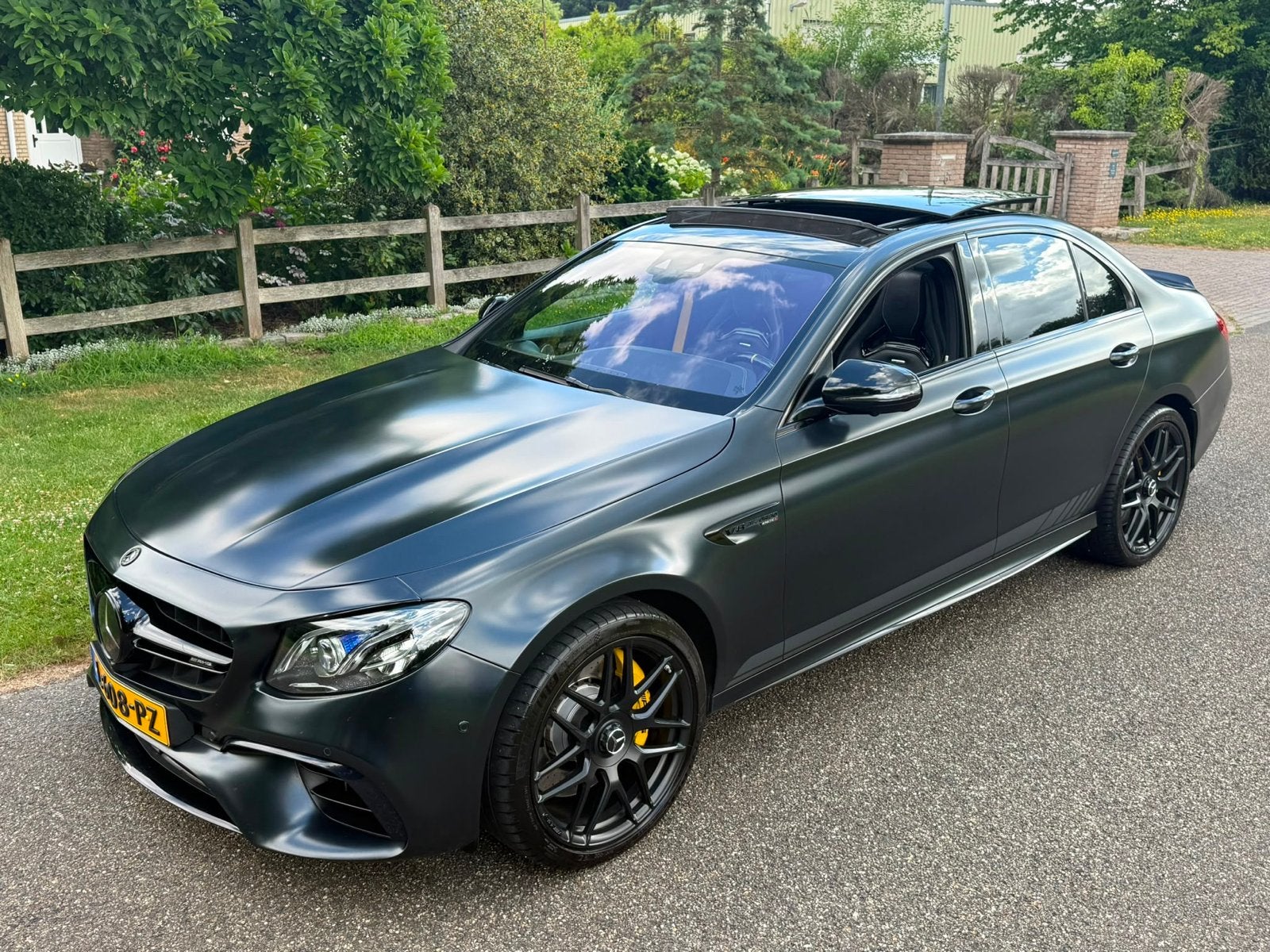 Mercedes-Benz E63s AMG Edition 1 4MATIC+ Magno Night Black, Automaat, 12 cilinders, Zwart, 11 km/l